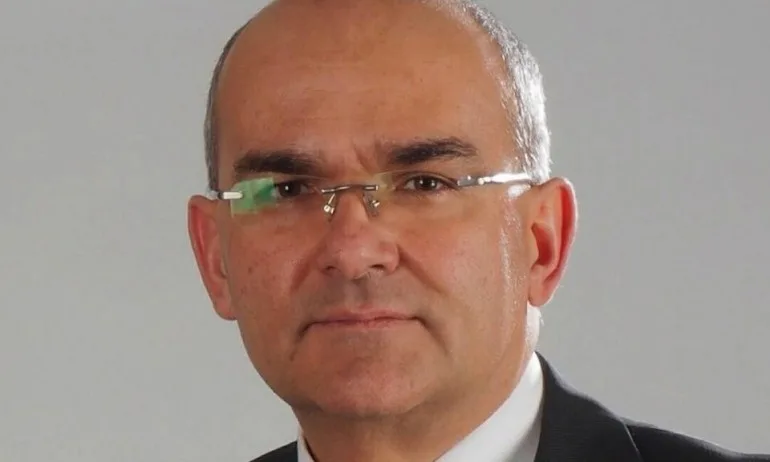 На вниманието на прокуратурата: Роднина на кандидата на БСП за Враца Момчил Младенов притиска журналист - Tribune.bg