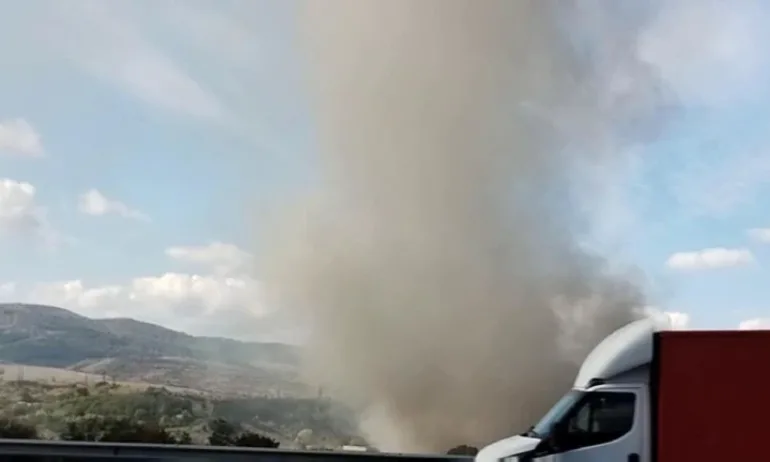 РИОСВ не отчита проблем с въздуха след пожара в Стомана Индъстри в Перник - Tribune.bg