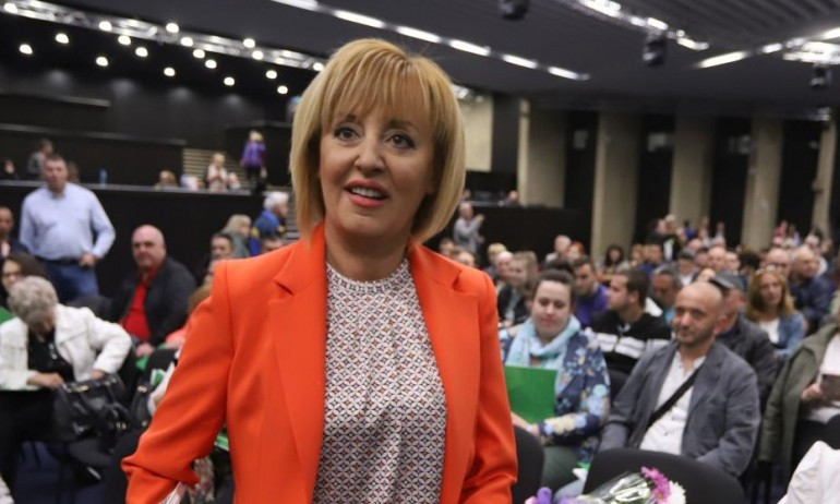 Манолова: Неявяването на ПП при Радев е детинско поведение, не ги е поканил да черпи с локум - Tribune.bg