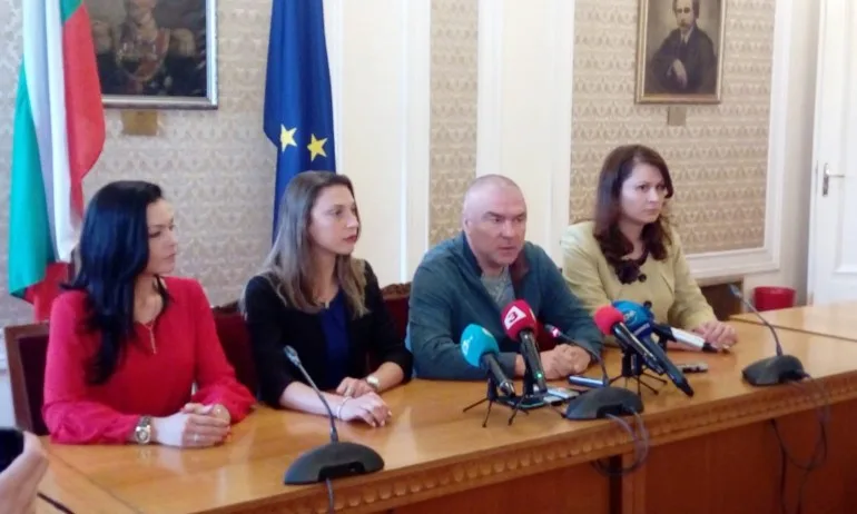 Веселин Марешки: Да се спре с гнусната компроматна война - Tribune.bg