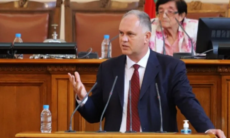 Георги Кадиев разкри за среща с ИТН, парламентът остава до 15 септември - Tribune.bg