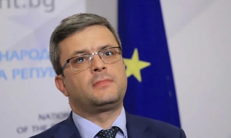 Тома Биков към Кирил Петков: На какъв принцип си назначихте приятелите в борда в ББР? - Tribune.bg