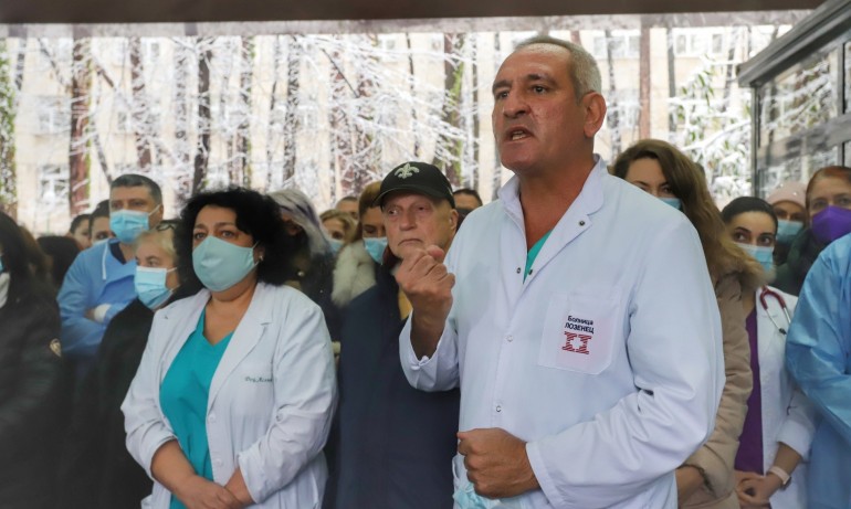 Доц. Горнев: Добрата новина е, че в двора на Лозенец няма да се строи мол или казино - Tribune.bg