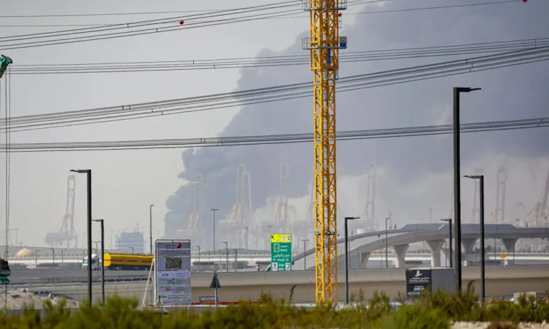 След ескалацията на напрежението в Близкия Изток: Български семейства с деца останаха блокирани в Дубай - Tribune.bg