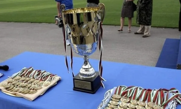 Феновете на Левски събират средства, за да върнат последната шампионска титла - Tribune.bg