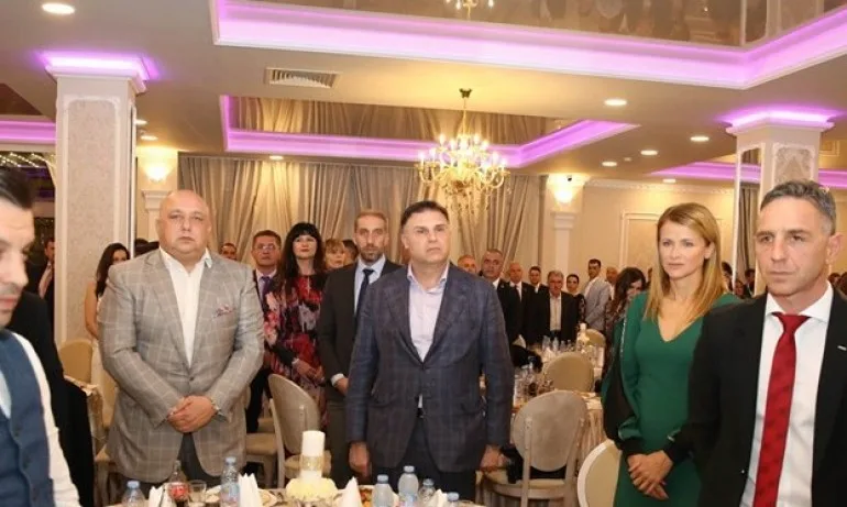 Благотворителен бал събра 78 325 лв. за възстановяване на спортната зала по лека атлетика в Плевен - Tribune.bg