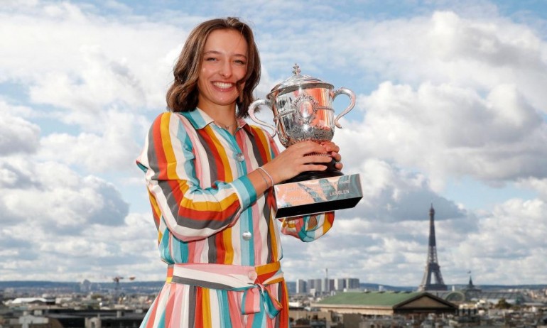Ига Швьонтек триумфира на Ролан Гарос - Tribune.bg