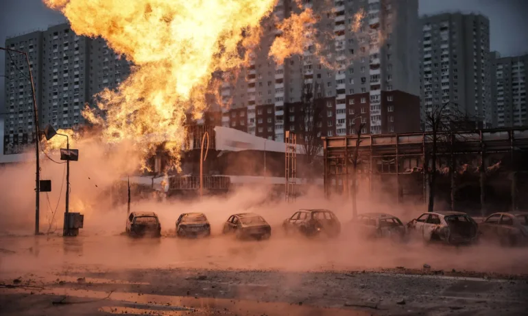 Жертви и ранени при руска атака срещу Киев - Tribune.bg