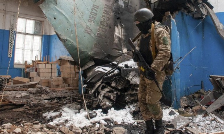 Войната в Украйна: Русия струпва войски около Мариопул, ракетен удар спря газовите доставки в Харков - Tribune.bg