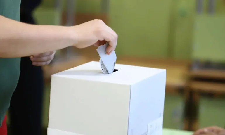 ЦИК: Имаме секции, които още не са отворени - Tribune.bg