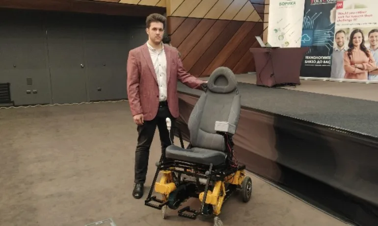 17-годишнният Теодор Тодоров, който изобрети инвалидна количка за качване по стълби - Tribune.bg