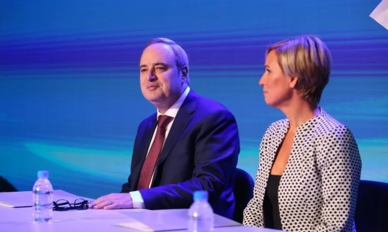 Проф. Герджиков: Зелените сертификати са много подходяща мярка, но за друга държава - Tribune.bg