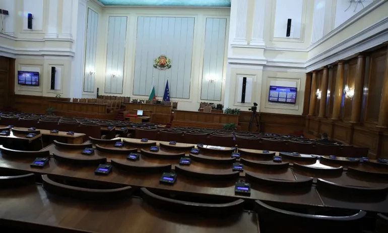 Правна комисия прие на първо четене законът Зарков за промените в съдебната власт - Tribune.bg
