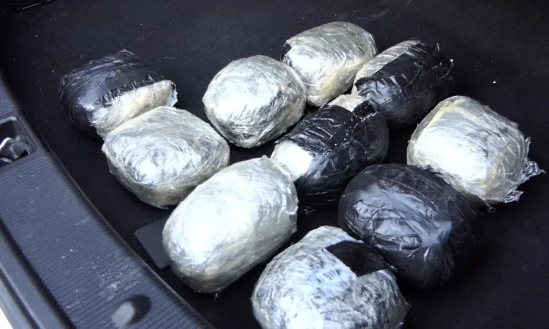 Разбиха международна група за трафик на хероин (ВИДЕО) - Tribune.bg