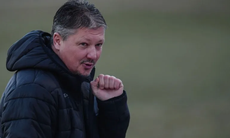 Любо Пенев подписал договор с ЦСКА за 15 месеца - Tribune.bg