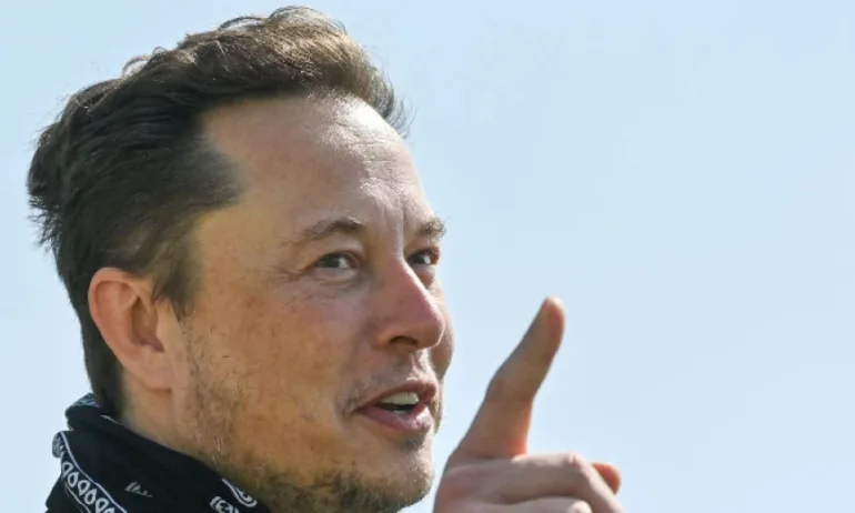 Мъск поема управлението на Twitter, готви нови съкращения - Tribune.bg