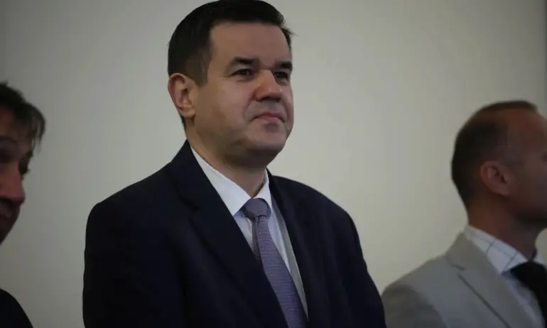 Никола Стоянов за Бюджет 2024: Не е фалшива новина, че се продават земи от Държавния поземлен фонд - Tribune.bg