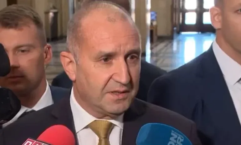 Радев: Петрова не е подписвала декларация, няма противоречия по отношение на войната в Украйна - Tribune.bg