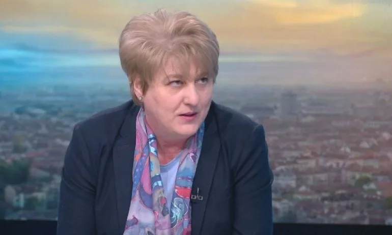 Адв. Ирен Савова: Пожарът в къщата ми е умишлен - Tribune.bg