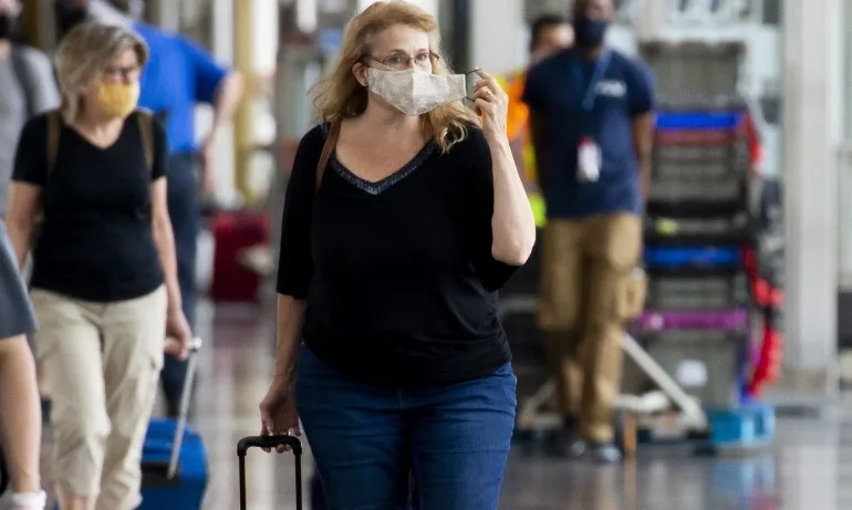 При пътуване в страната най-много харчим за храна, а в чужбина – за транспорт - Tribune.bg