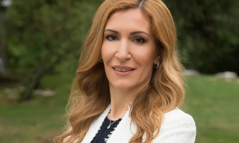 Ангелкова: Туризмът продължи да се развива устойчиво и през трудната 2019 г. - Tribune.bg