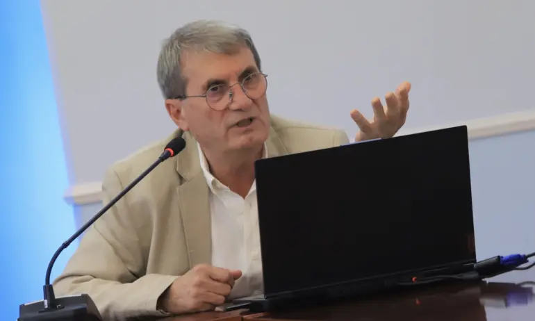 Проф. Хинков ще проверява всички държавни болници - Tribune.bg