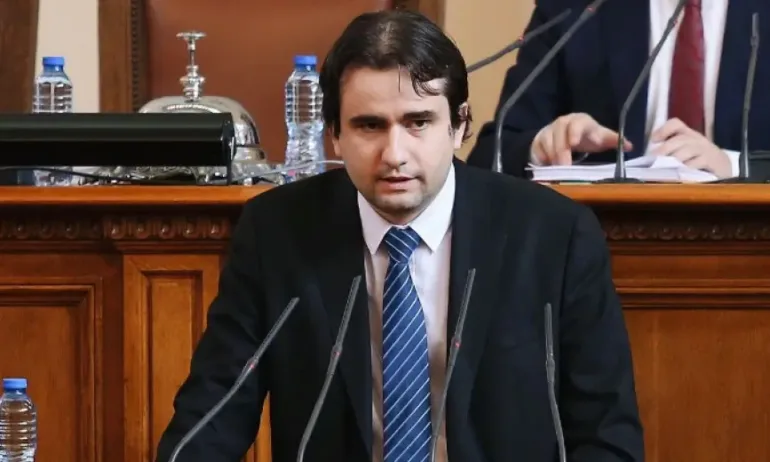 Божанов: Руските хакери ни атакуваха, защото даваме оръжия на Украйна - Tribune.bg