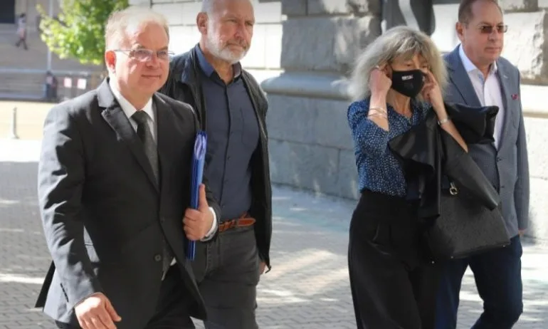 Чолаков при регистрацията на проф. Герджиков: Президентът трябва да е човек, който достойно да представя България - Tribune.bg