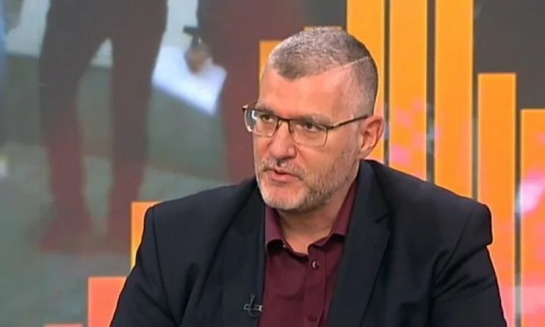 Проф. Момеков: Хората не се притесняват да подарят гърди на дъщеря си, но се притесняват от една ваксина - Tribune.bg