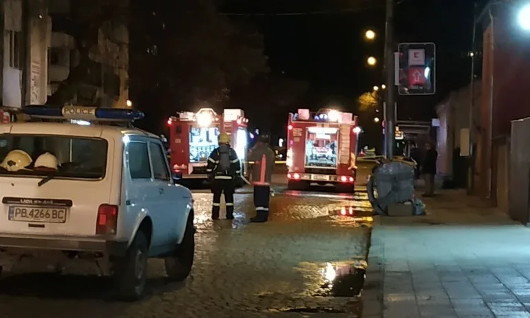 Пожар горя в магазин за пиратки в Пловдив - Tribune.bg
