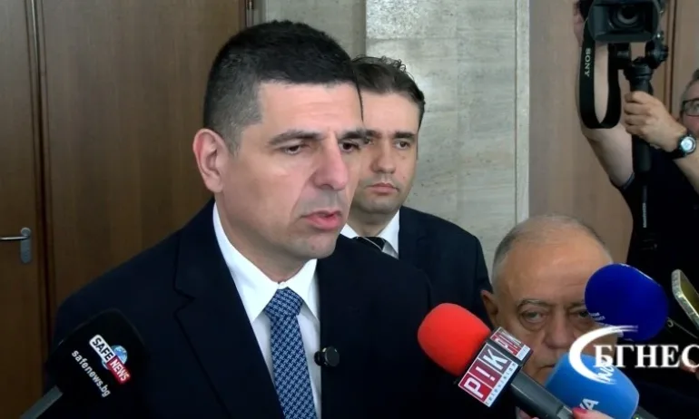 Мирчев: Миналото на Петрова се вади не, за да обясни задържането ѝ, а за да бъде дискредитирана - Tribune.bg