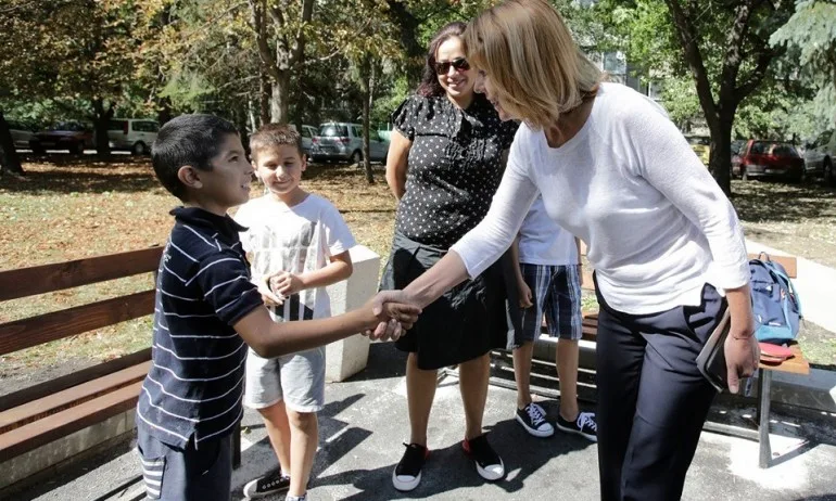 Фандъкова: Правим 116 нови детски площадки, реновираме 24 съществуващи - Tribune.bg