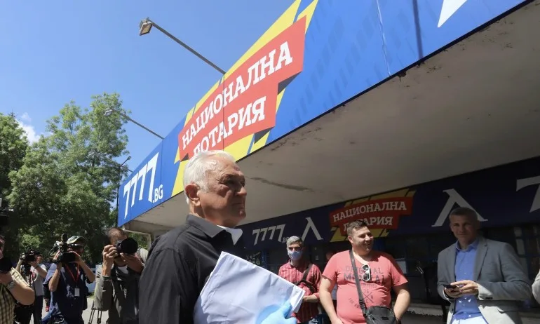 Акциите на Левски се връщат обратно при Георги Попов - Tribune.bg