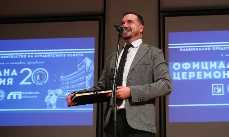 Зам.-министър Павлов бе гост на церемонията по повод 20 години Национално представителство на студентските съвети - Tribune.bg