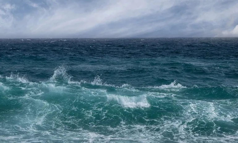 Инцидент с български моряци край остров Сардиния, има загинал! - Tribune.bg