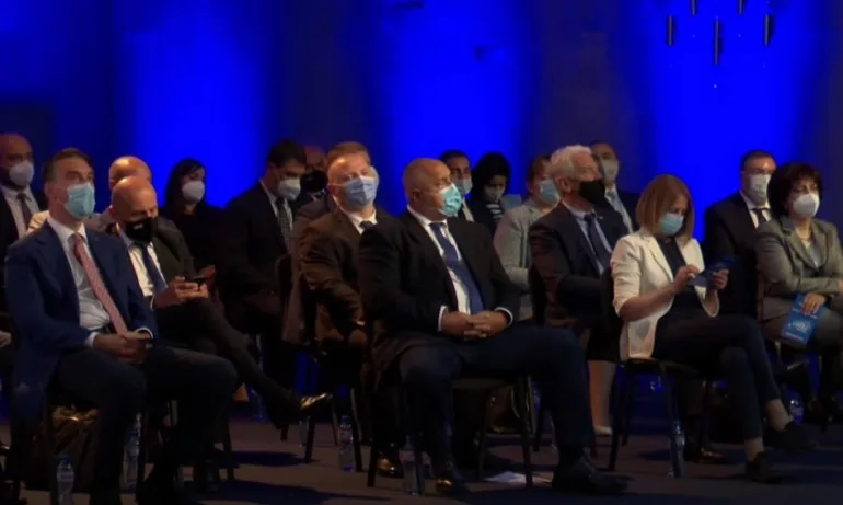 Фандъкова и Николов вече не са зам.-председатели на ГЕРБ, Дончев и Митов ще са заместниците на Борисов - Tribune.bg