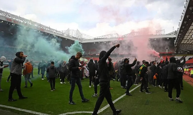 Извънредно: Отложиха Манчестър Юнайтед - Ливърпул - Tribune.bg