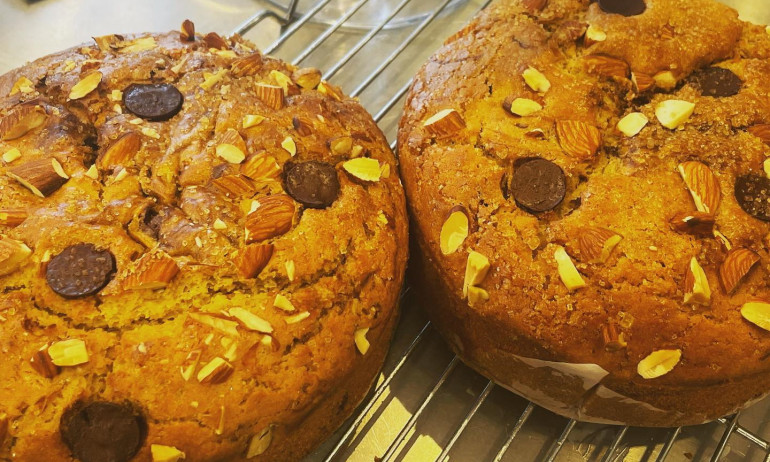 Линда Петкова разпродаде козунаците без глутен - Tribune.bg