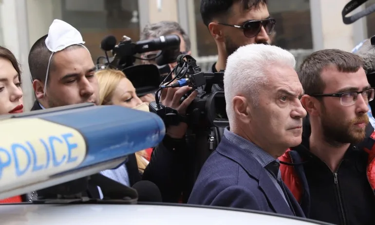 Волен Сидеров избягал от полицията - Tribune.bg