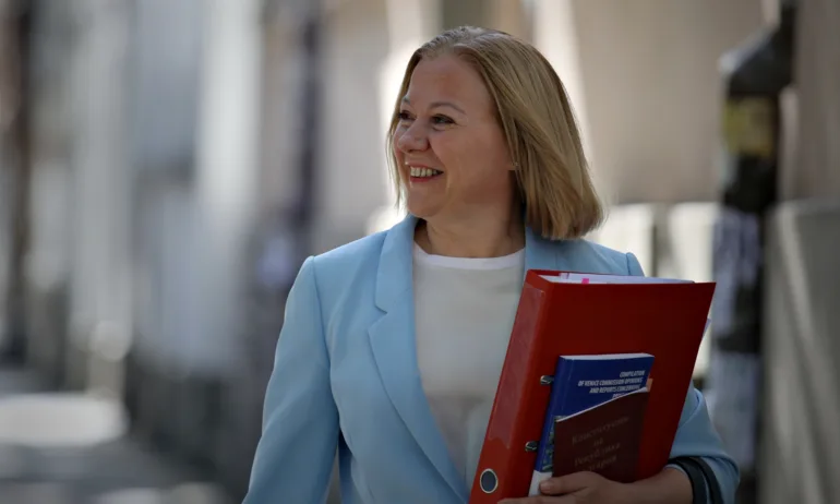 Надежда Йорданова предложила законодателна поправка за облекчение на криминални лица - Tribune.bg