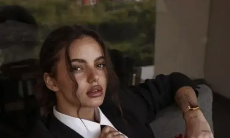 Участничка с жестока пародия за финала на Ергенът (ВИДЕО) - Tribune.bg