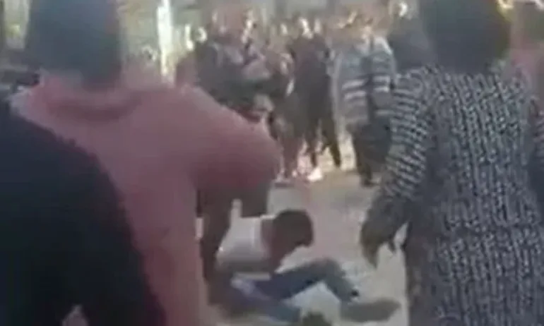 Двама полицаи са ранени след бой в ромската махала на Стамболийски - Tribune.bg