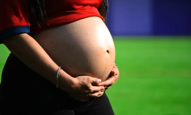 Щабът: Очаква се да няма проблеми при ваксинирането на бременни жени, но са нужни научни доказателства - Tribune.bg