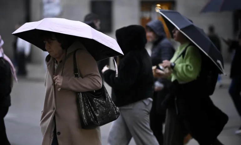 Слънчево начало на деня, дъжд и застудяване през уикенда - Tribune.bg