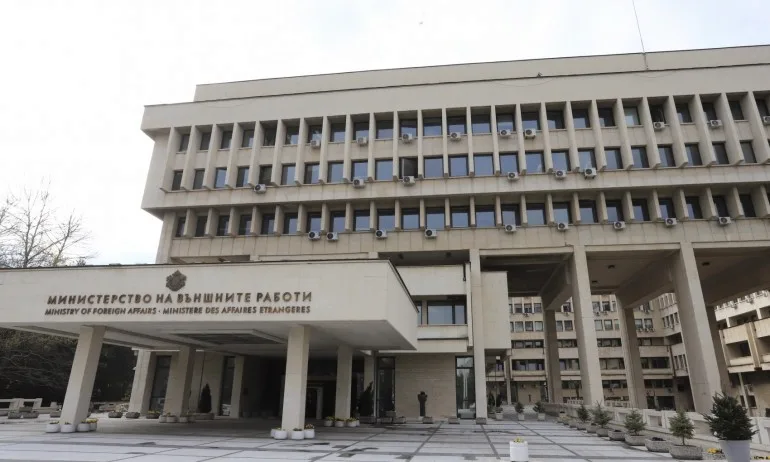 МВнР има готовност да започне веднага издаването на туристически визи - Tribune.bg