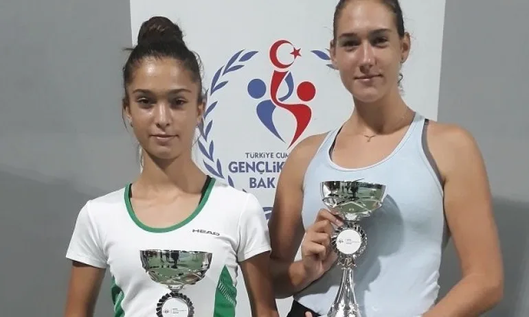Цонева и Кралева спечелиха титлата по двойки в Истанбул - Tribune.bg