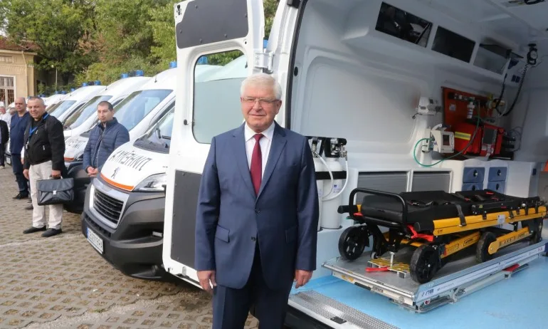 Ананиев за заплатите: Осигурени са 86 млн. лв., 50 млн. са от резерва на НЗОК - Tribune.bg