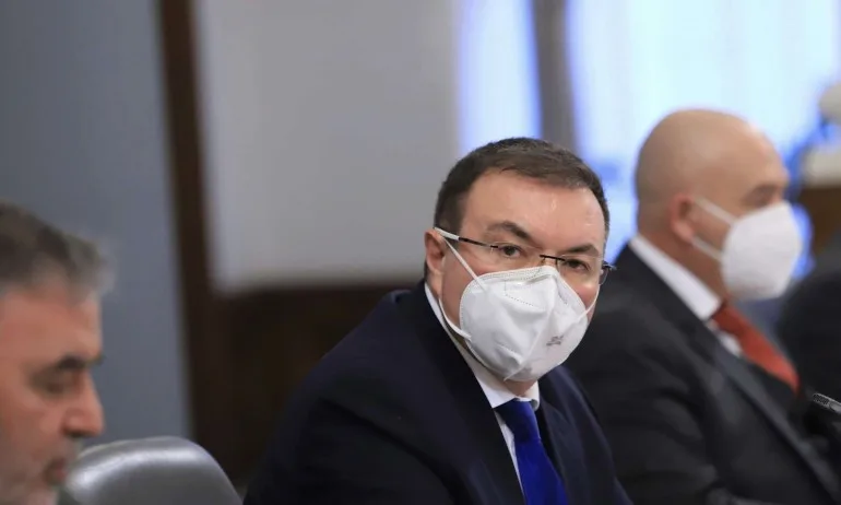 Ангелов за заделените втори дози: Взехме консервативно и далновидно решение - Tribune.bg