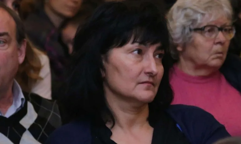 Проф. Ваня Добрева: Корнелия си въобразява, че стои над нормите на партийния живот - Tribune.bg