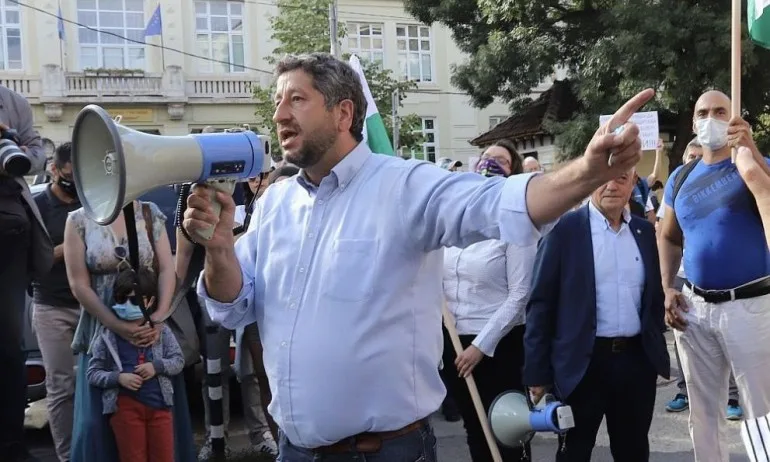 Христо Иванов видя кандидатурата на проф. Герджиков като партийна, но тази на Панов не - Tribune.bg